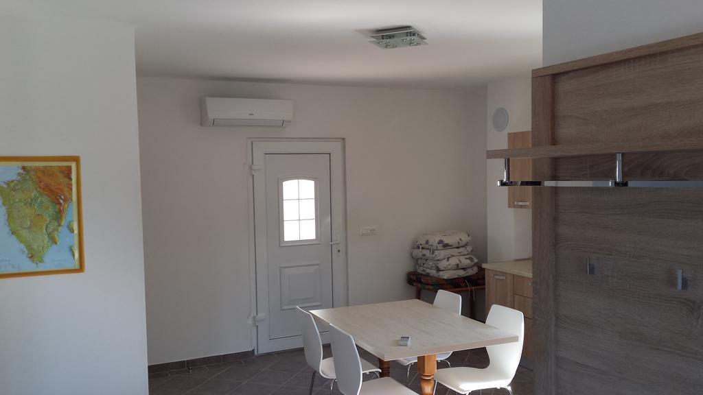 Sveti Lovreč Pazenatički Abba Apartment المظهر الخارجي الصورة