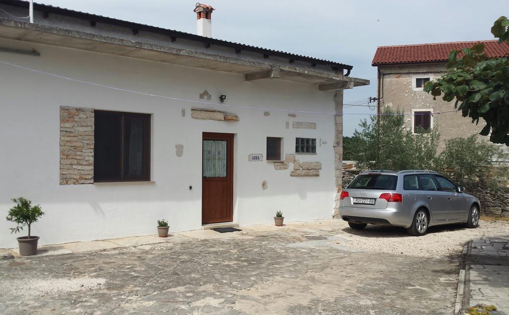 Sveti Lovreč Pazenatički Abba Apartment المظهر الخارجي الصورة