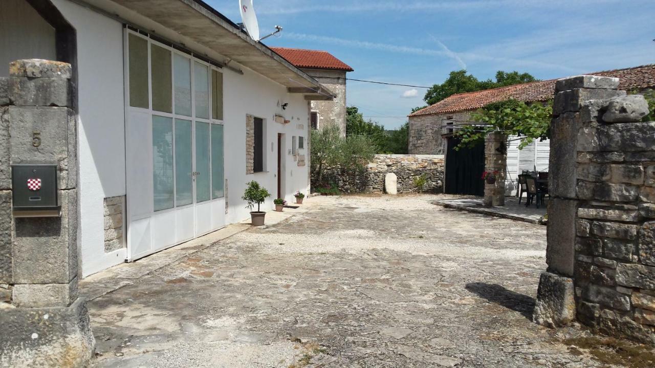 Sveti Lovreč Pazenatički Abba Apartment المظهر الخارجي الصورة