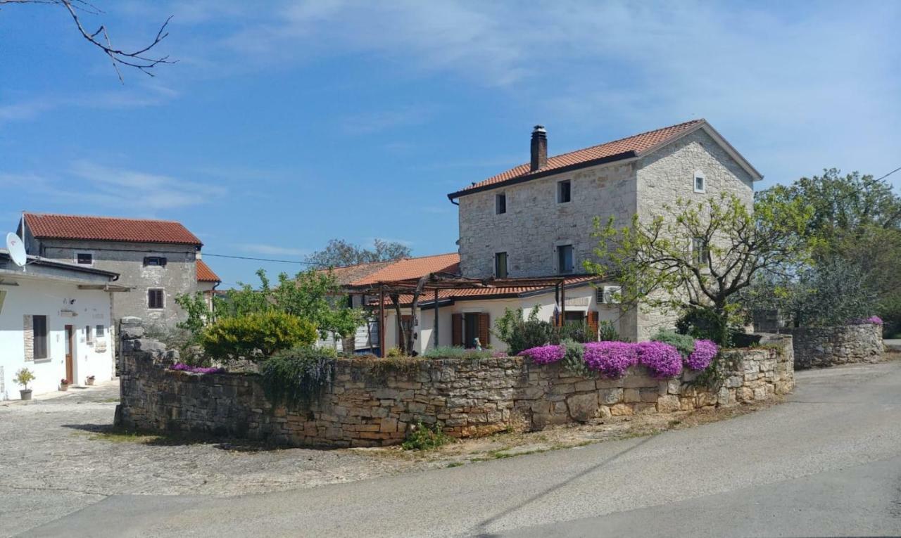 Sveti Lovreč Pazenatički Abba Apartment المظهر الخارجي الصورة